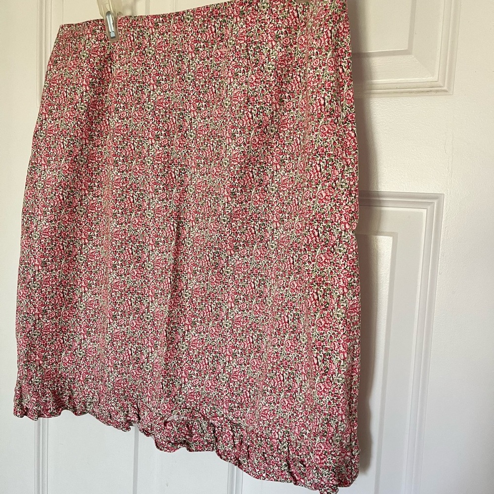 American Eagle Outfitters Pink Floral skirt